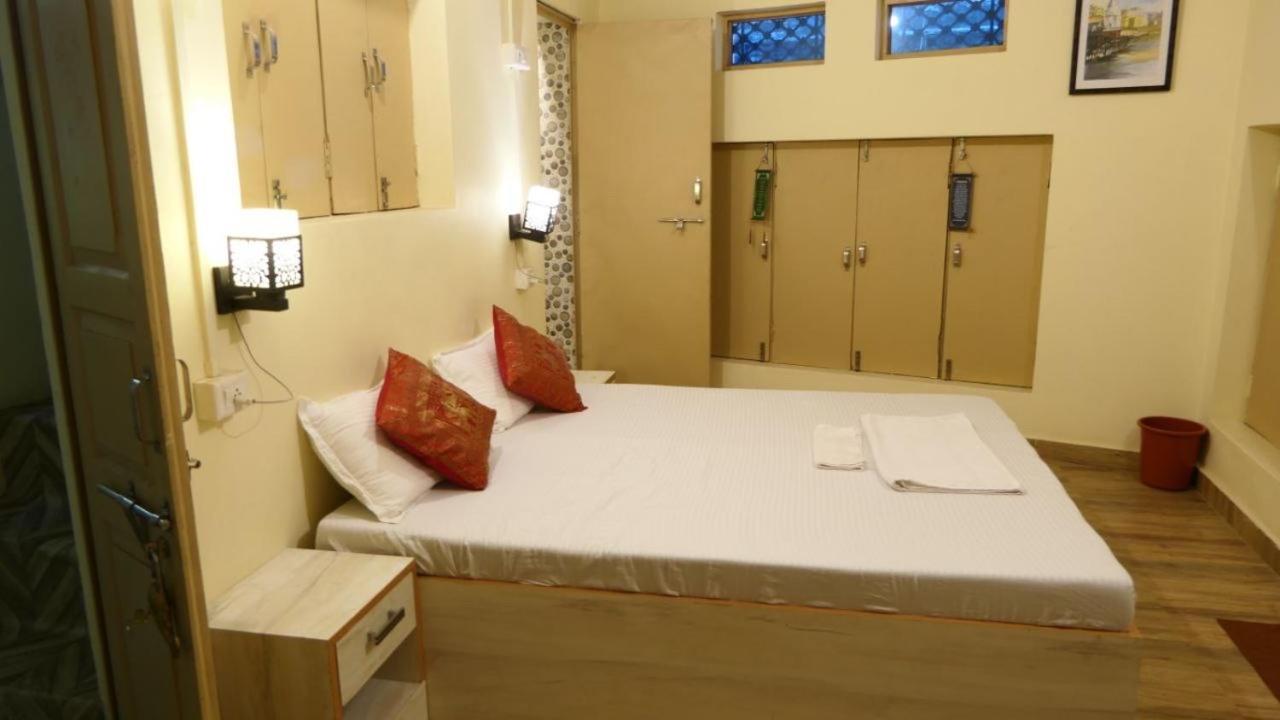 Yogi Soul Hotel Váránaszi Kültér fotó