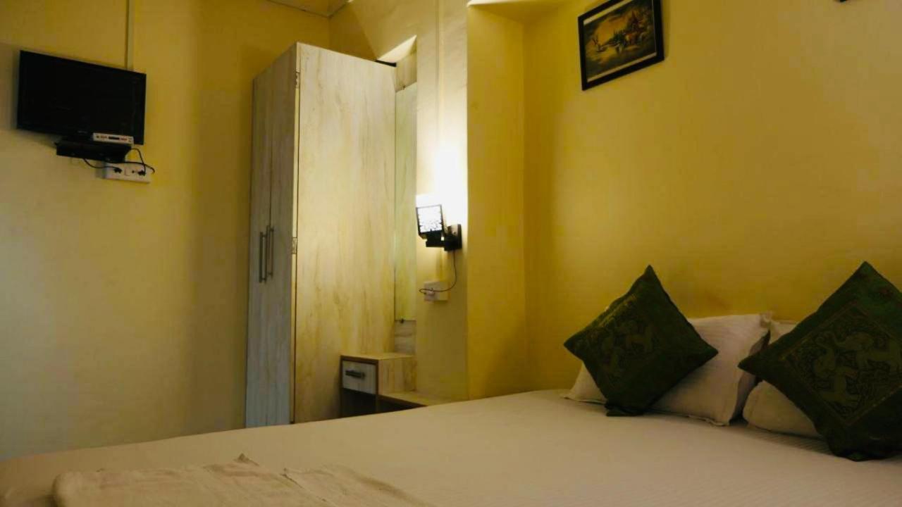 Yogi Soul Hotel Váránaszi Kültér fotó