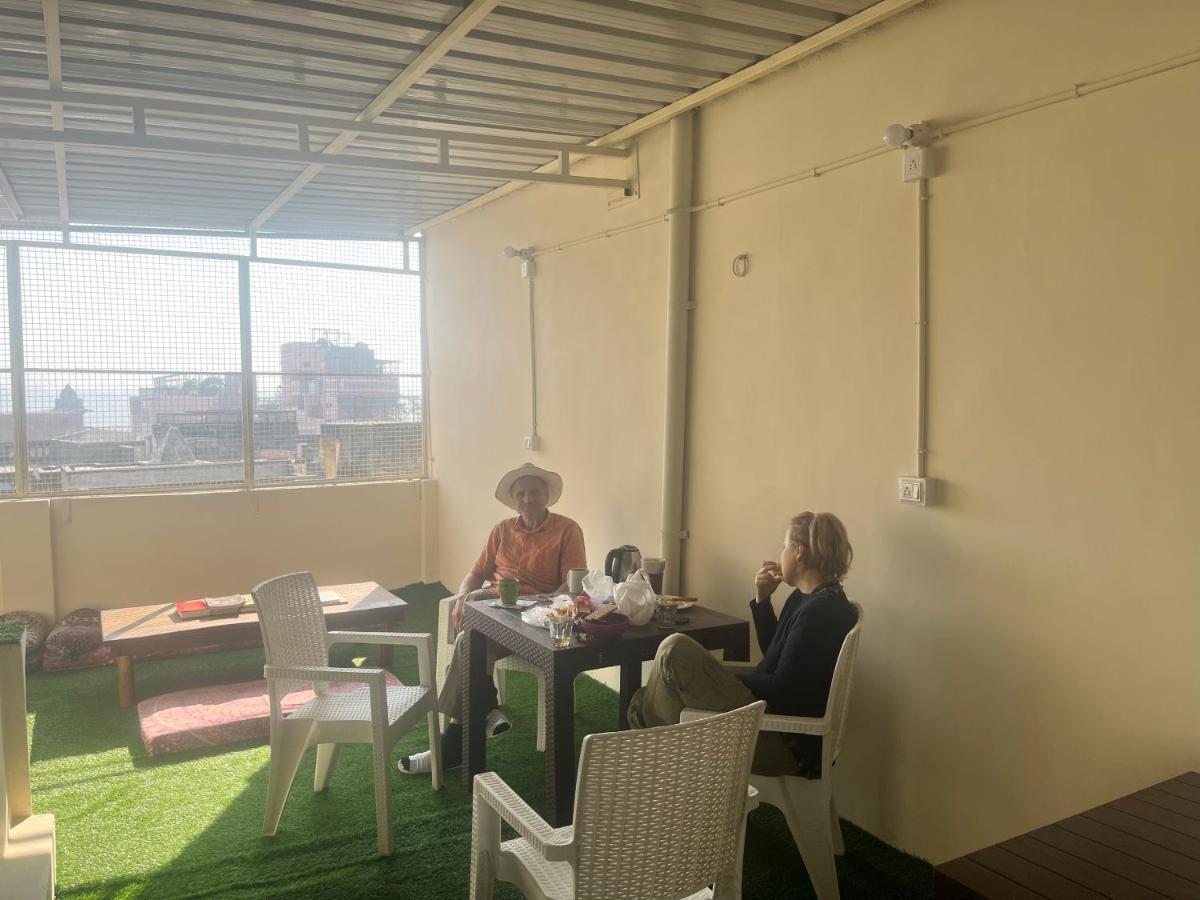 Yogi Soul Hotel Váránaszi Kültér fotó