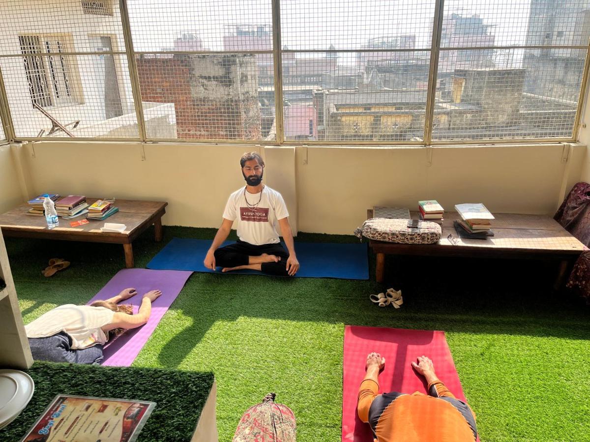 Yogi Soul Hotel Váránaszi Kültér fotó