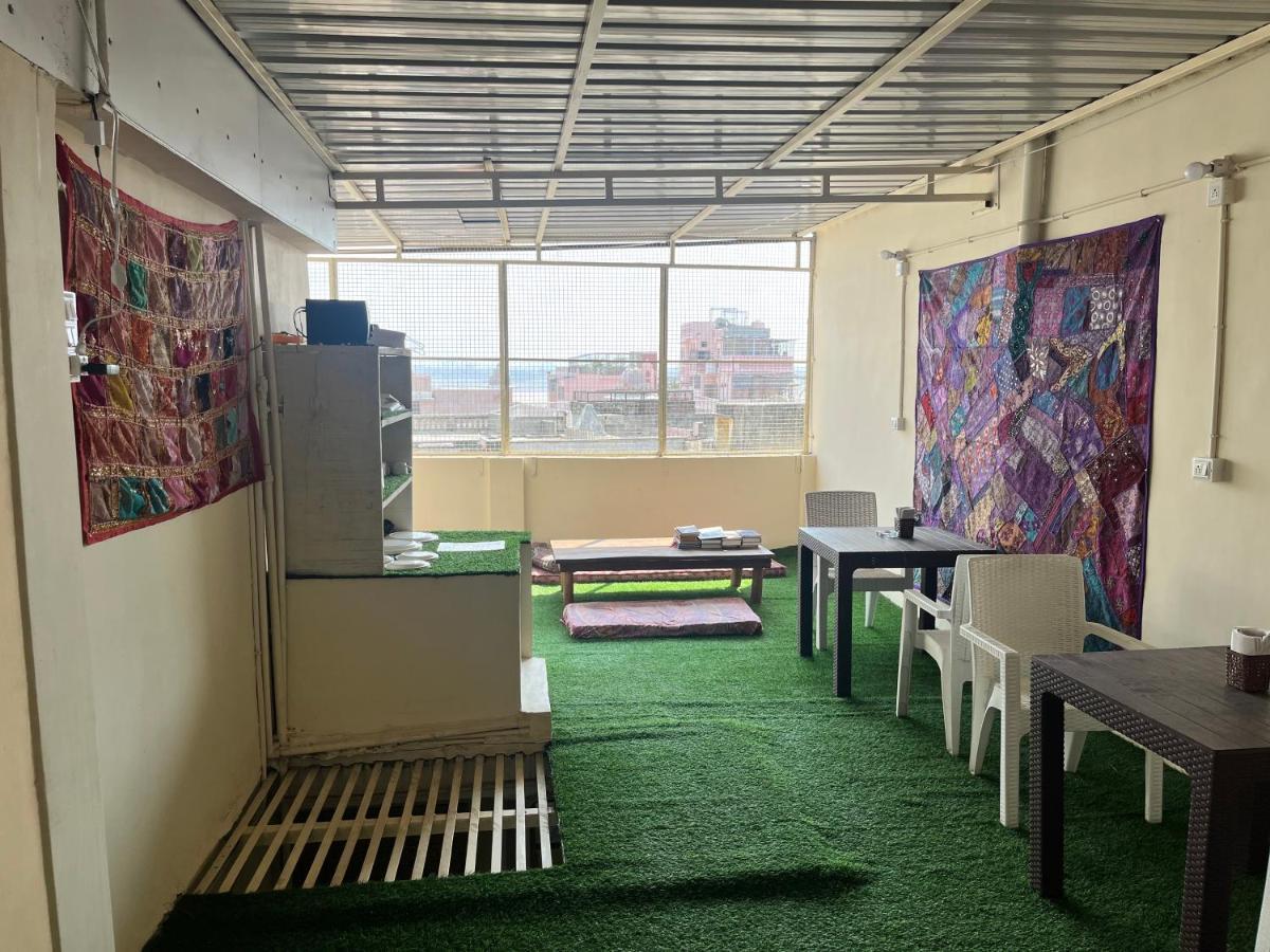 Yogi Soul Hotel Váránaszi Kültér fotó