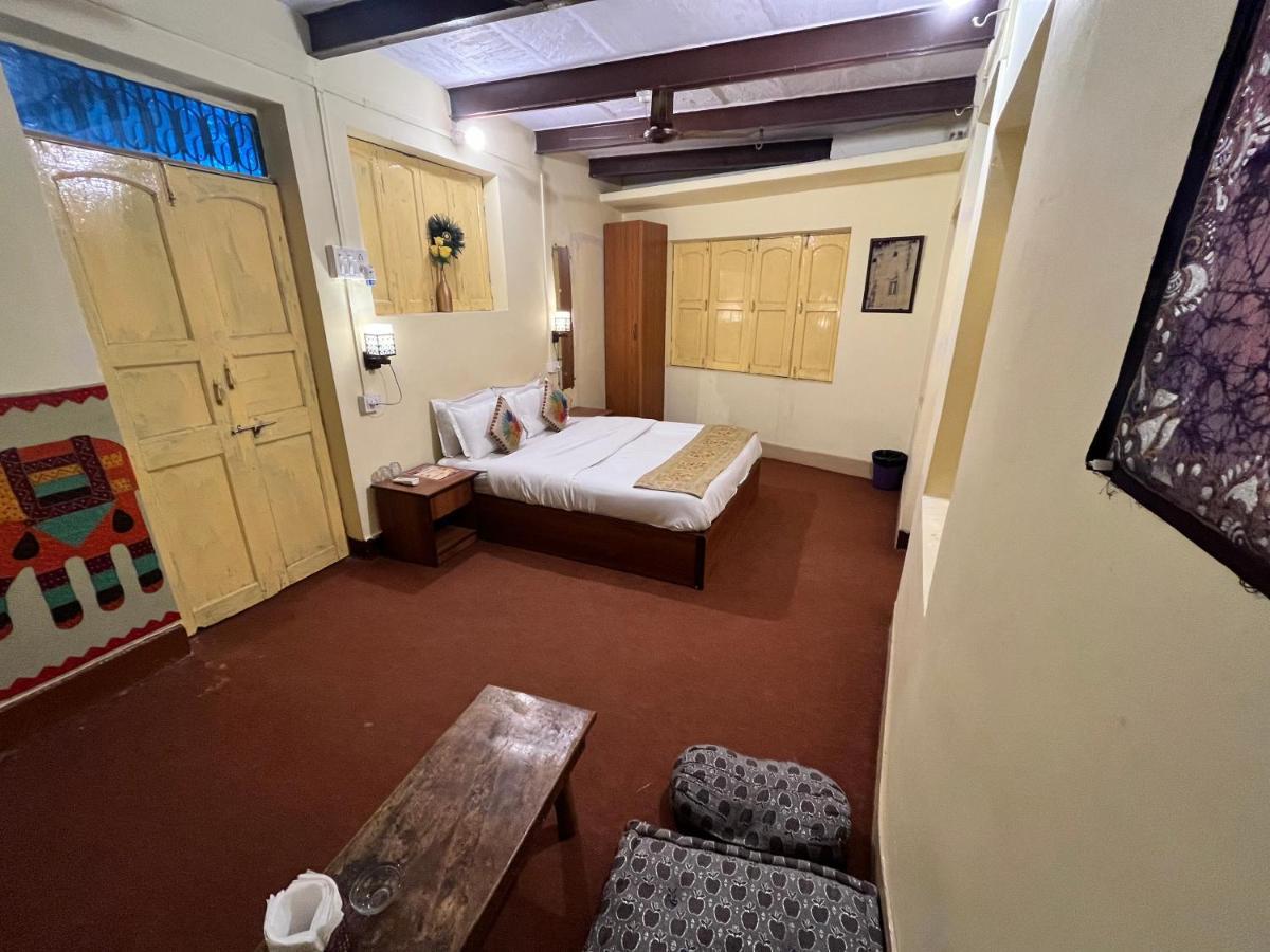 Yogi Soul Hotel Váránaszi Kültér fotó