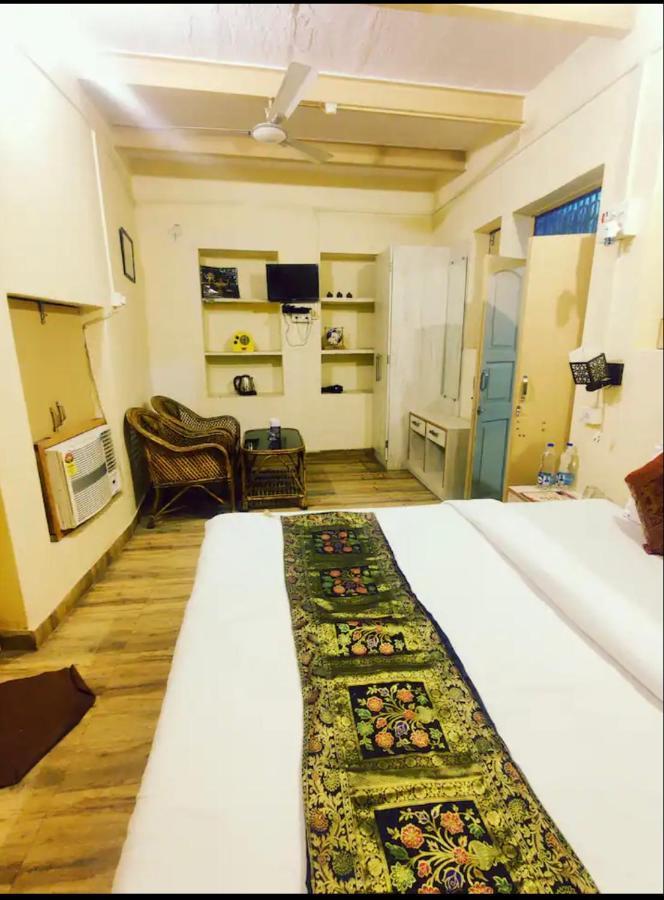 Yogi Soul Hotel Váránaszi Kültér fotó
