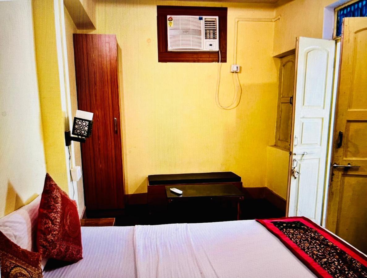 Yogi Soul Hotel Váránaszi Kültér fotó